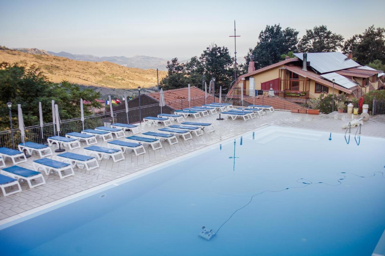 Agri-Hotel Da Marianna Resort & Spa Santa Domenica Vittoria Exteriér fotografie